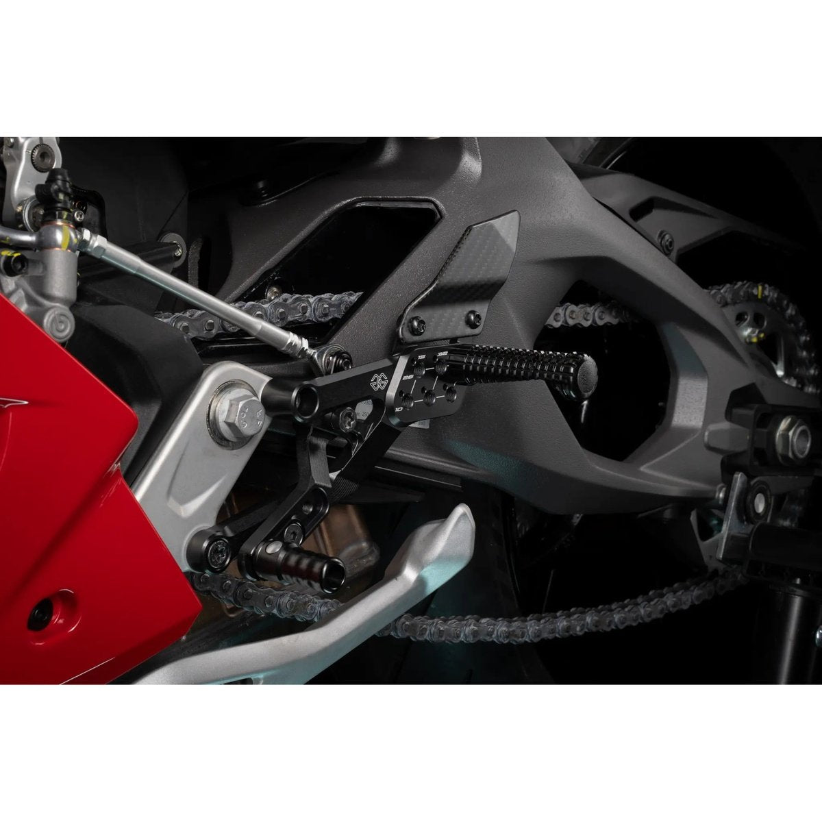 Estriberas Gilles FXR Ducati Panigale V2 negro