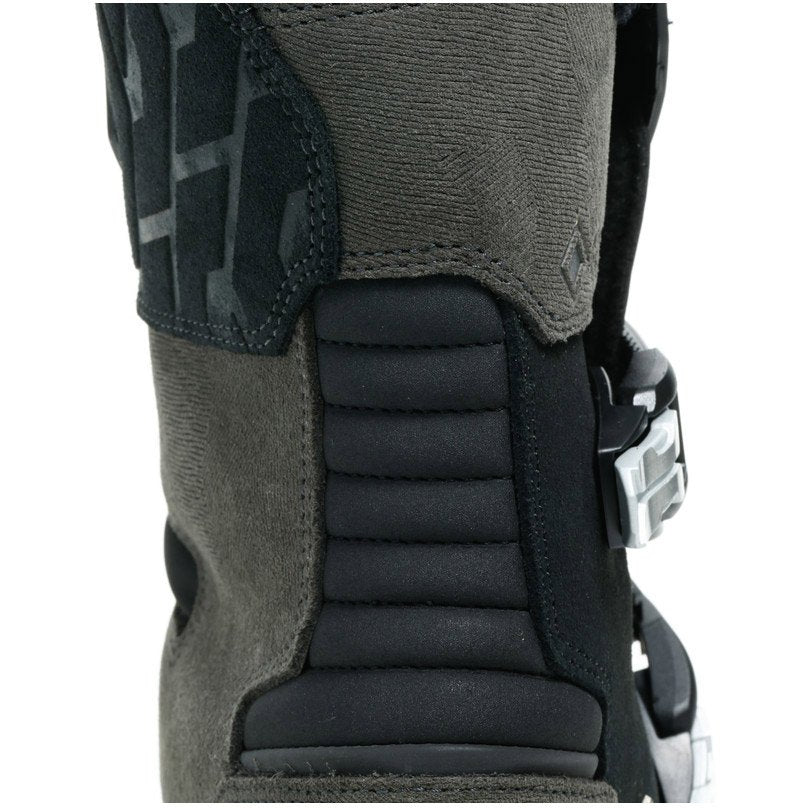 Botas Dainese Overyond XT Gore-Tex negro gris