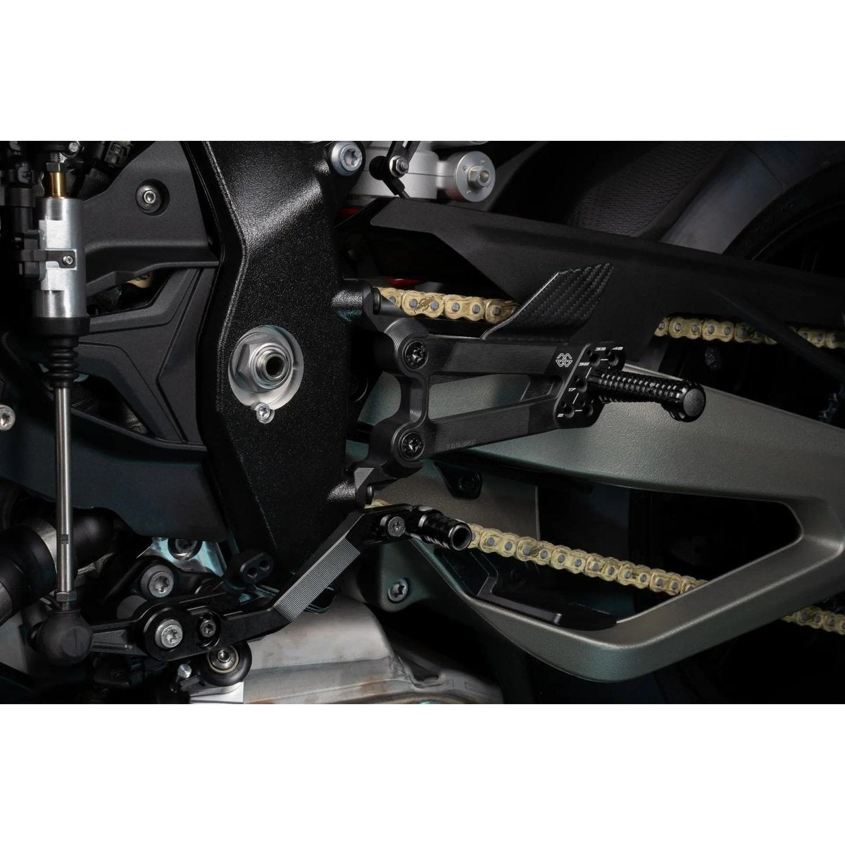 Estriberas Gilles FXR BMW S 1000 RR negro