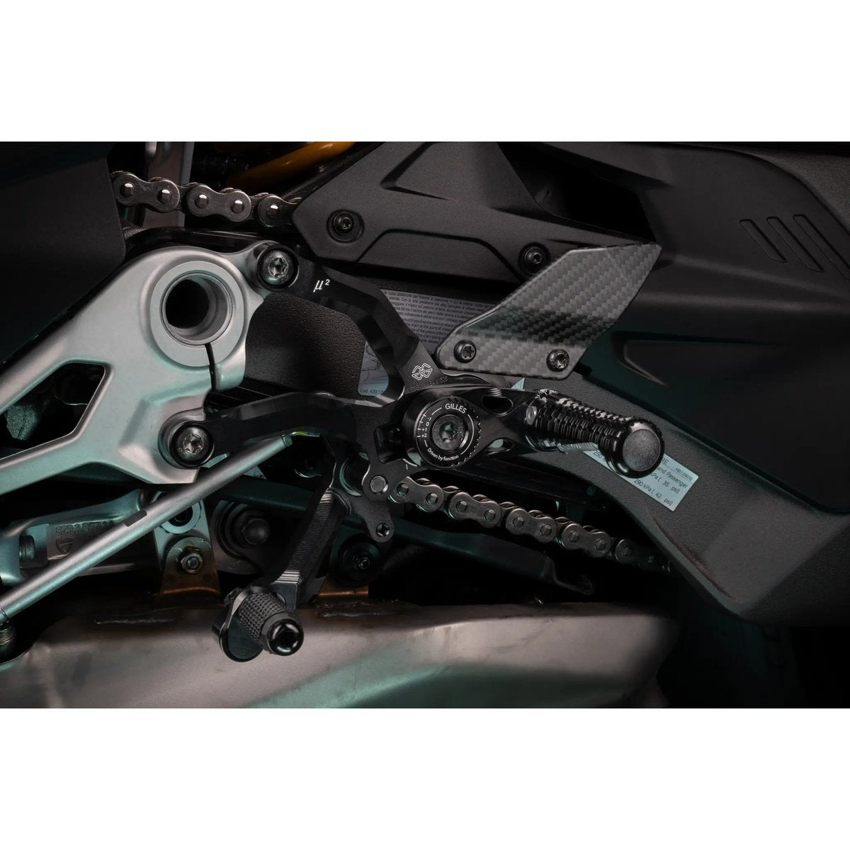 Estriberas retrasadas Gilles MUE2 Ducati Streetfighter V4