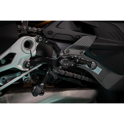 Estriberas retrasadas Gilles MUE2 Ducati Streetfighter V4