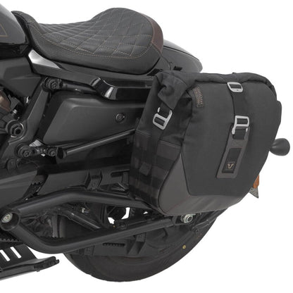 Bolsa lateral SW-Motech Legend Gear LC2 + soporte SLC izquierdo Harley-Davidson Sportster S (2021-) BC.HTA.18.019.20000
